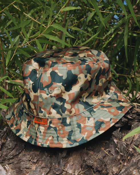 CAMO REVERSIBLE BUCKET HAT